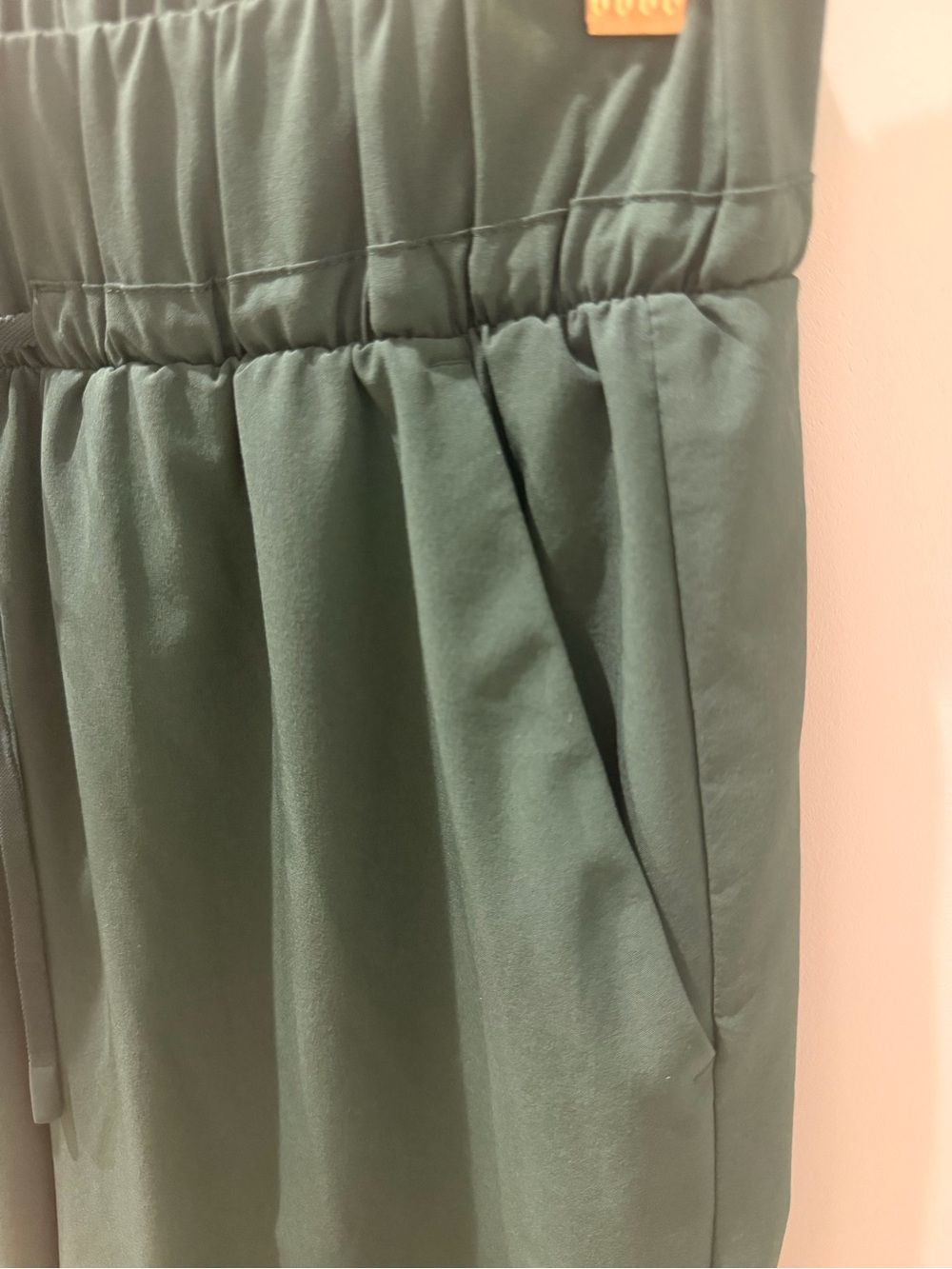 All in motion Active Light High-Rise Wide Leg Drawstring Pants in Forest Green - Picture 6 of 7